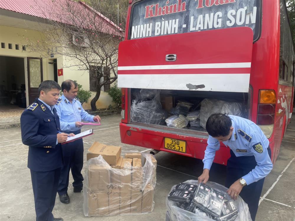 Thu gữ hàng nghìn sản phẩm đồ gia dụng nhập lậu tại Lạng Sơn